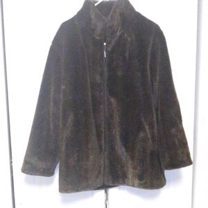 Vintage GALLERY FAUX FUR (EXCELLENT CONDITION)
